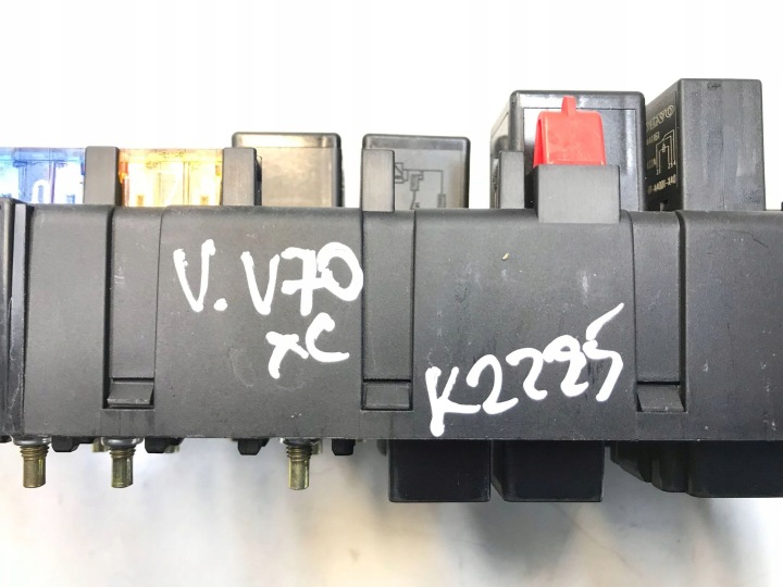 VOLVO V70 2004 CHÂSSIS MODULE FUSIBLES