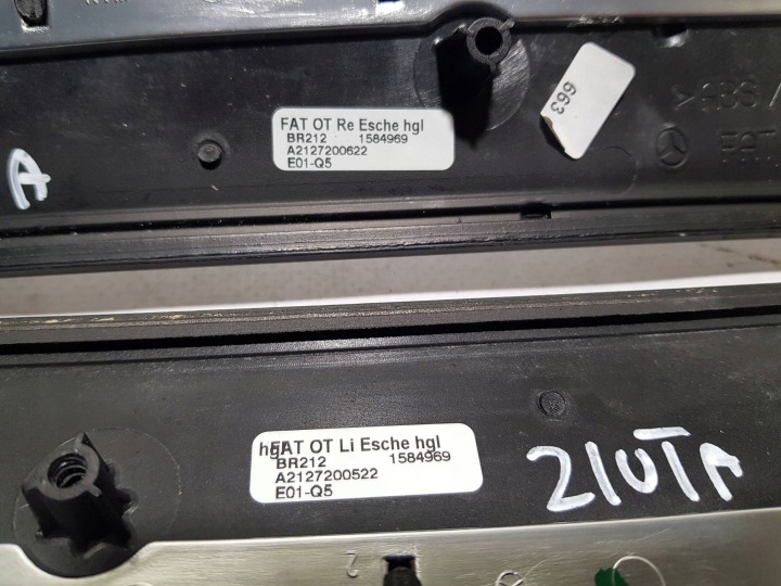 MOULURE DÉCORATIVE PORTES MILIEU MERCEDES-BENZ E W212 1584960GGG