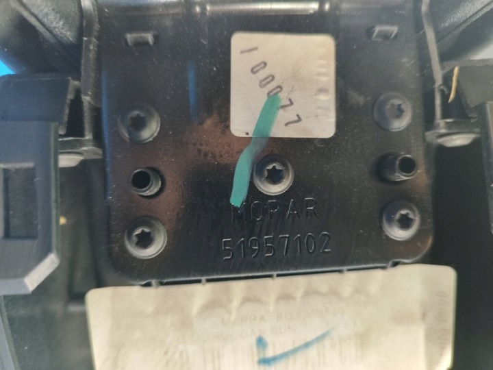 ACCOUDOIR 5UX18LS5AA JEEP RENEGADE (BU) 14-