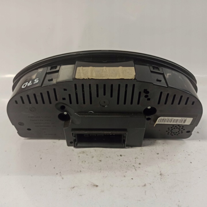 VOLKSWAGEN GOLF V 1,9 COMPTEUR TABLEAU DE BORD 1K0920853B