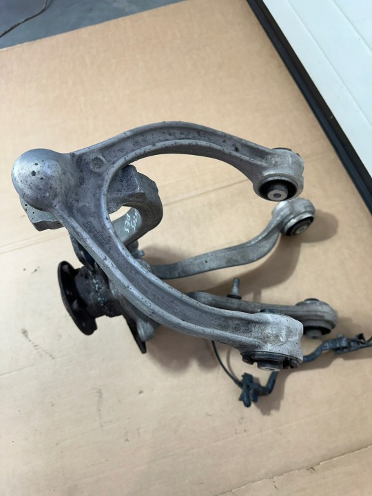 ROTULE DE DIRECTION GAUCHE AVANT AVANT BRAS DE SUSPENSION MOYEU MERCEDES C W205 DES