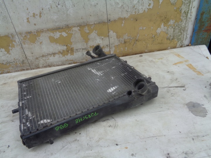 RADIATEUR EAU GAUCHE PORSCHE 911 996 99610613171