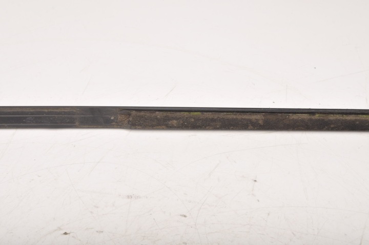 VOLVO V60 MOULURE VITRES PRZYSZYBOWA ARRIÈRE GAUCHE UNIVERSEL