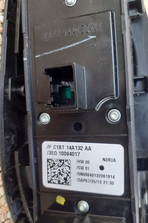 COMMUTATEUR VITRE C1BT-14A132-AA FIESTA MK7 LIFT