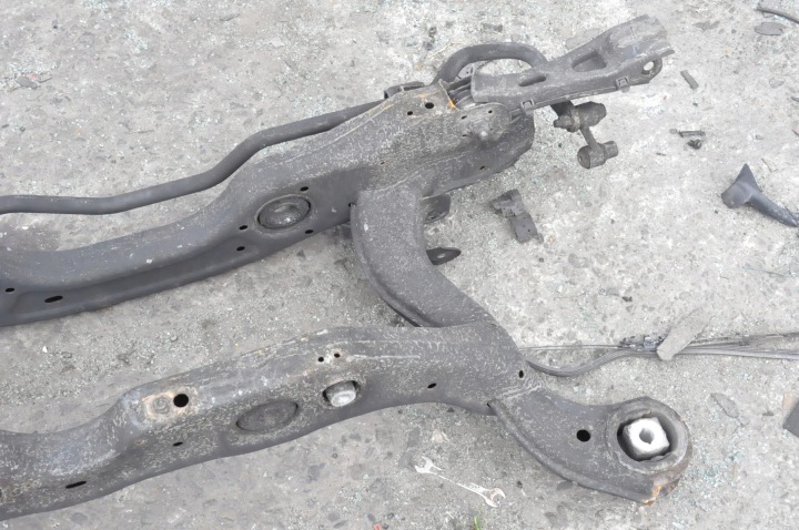 MERCEDES GLA W156 2.2 CDI CHÂSSIS SUSPENSIONS POUTRE