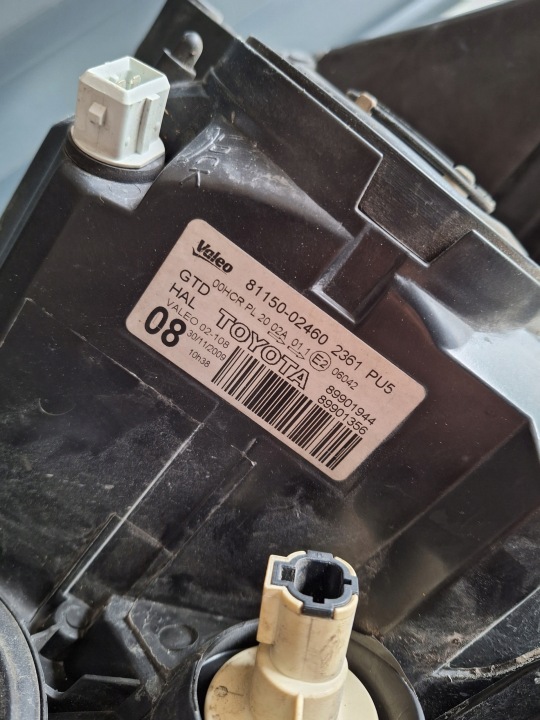 PROJECTEUR GAUCHE PHARE GAUCHE AVANT TOYOTA AURIS I 81150-02460