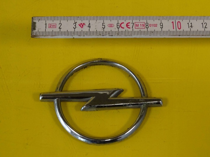 INSIGNE EMBLÈME INSCRIPTION COUVERCLES DE COFFRE ARRIÈRE OPEL CORSA C 7120819 NR371