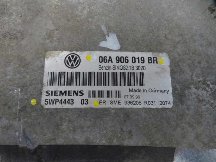 CONTACTEUR D'ALLUMAGE CONTRÔLEUR SEAT TOLEDO II 1.6 06A906019BR 5WP444303 1J0959799AH