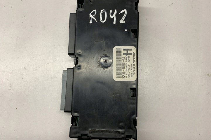 AUTRE MODULES FORD USA MUSTANG COUPÉ CR3319980AB 3.7L GASOLINE 227KW 2014