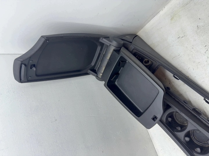 BMW 1 E81 E82 E87 TUNNEL CENTRAL BOÎTE À GANTS CUPHOLDER EUROPE 7078566 7122228 7