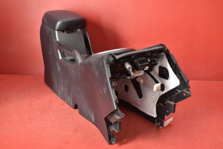 TUNNEL CENTRAL ACCOUDOIR EUROPE 84651-3W020 KIA SPORTAGE 3 III 10-14