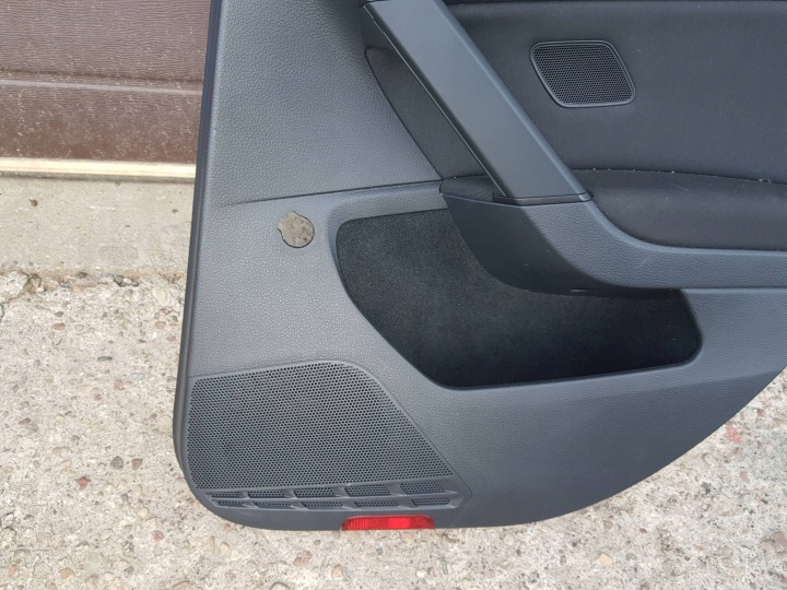 VOLKSWAGEN GOLF VII 2018 DROITE CÔTÉ CARDAN BRODERIE PORTES ARRIÈRE