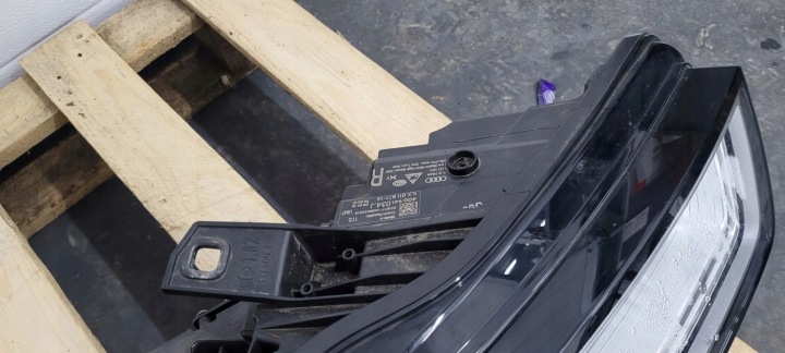 AUDI Q3 8U PHARE PROJECTEUR DROIT DROITE 8U0941004