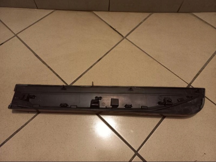 TOYOTA YARIS III 3 LIFT MOULURE PORTES ARRIÈRE DROITE