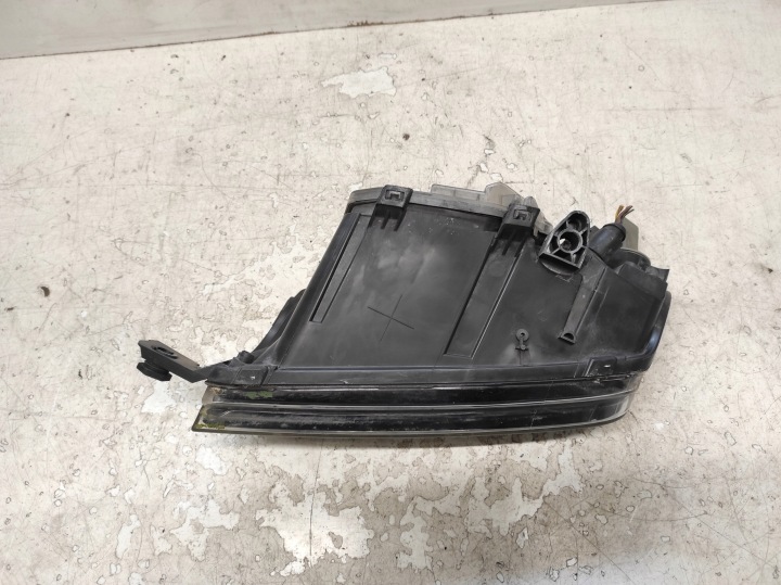 SKODA FABIA 1 I LIFT 04- PHARE DROITE AVANT POUCES