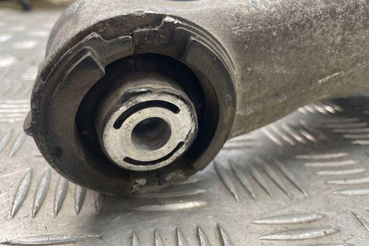 BRAS DE SUSPENSION ARRIÈRE DROIT BMW 5 (F10) 6784350 2.0L DIESEL 135KW 2013