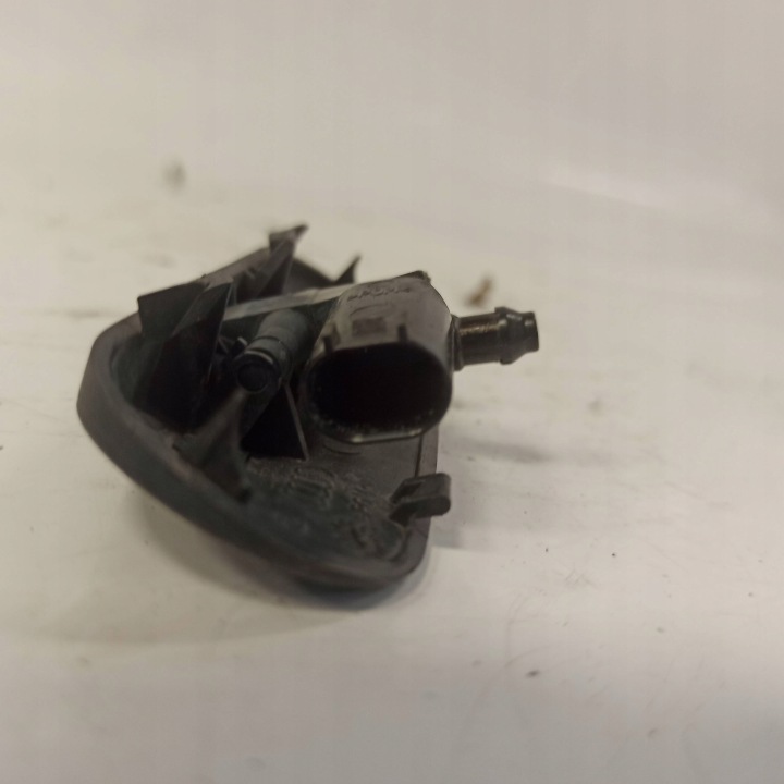 SKODA SUPERB III LAVE-GLACE VITRES AVANT 3V0955987A