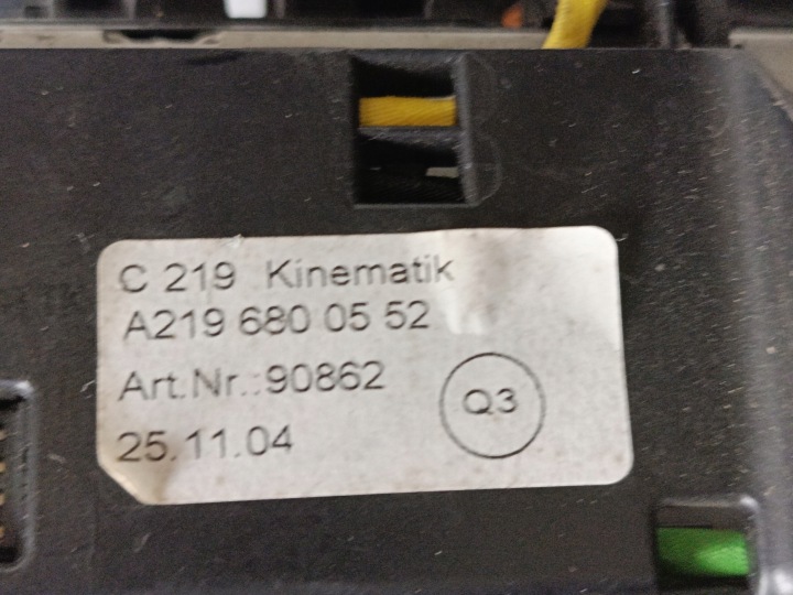 PANNEAU CLIMATISATION CONSOLES CHANGEUR DISQUES CD MERCEDES CLS W219