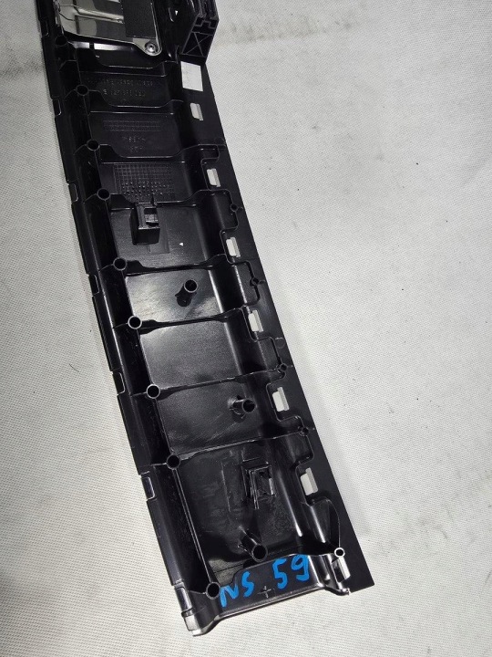 VW TOUAREG II 7P CAYENNE II PROTECTION COURROIE ARRIÈRE ARRIÈRE CALANDRE 7P0863459F