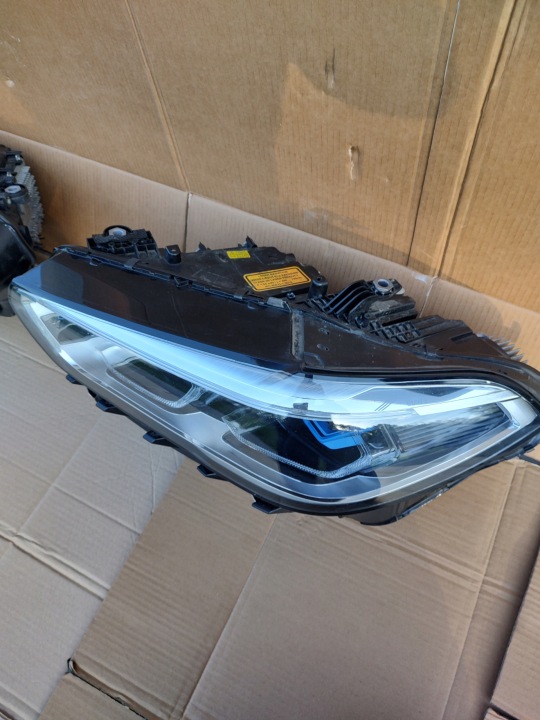 PHARES AVANT COMPLET BMW X5 G05 G06 LASER 948179005. 948178905