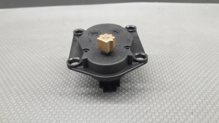 657102JA PETIT MOTEUR CONDUIT D'AIR RÉCHAUFFEURS OPEL VECTRA B 97R