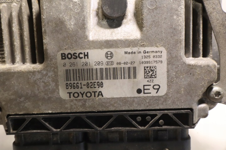 ORDINATEUR MOTEUR TOYOTA AURIS I 1.4 89661-02E90