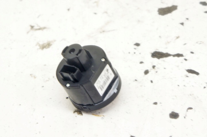 UL082 VW PASSAT B8 PANNEAU COMMUTATEUR COMMUTATEUR FEUX 3C8941431D