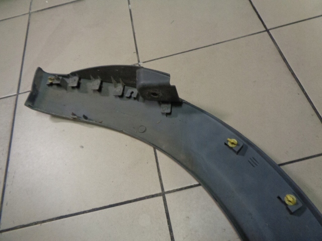 MOULURE GARDE-BOUE GAUCHE AVANT FORD TOURNEO CONNECT 03-06 7T16A278L01
