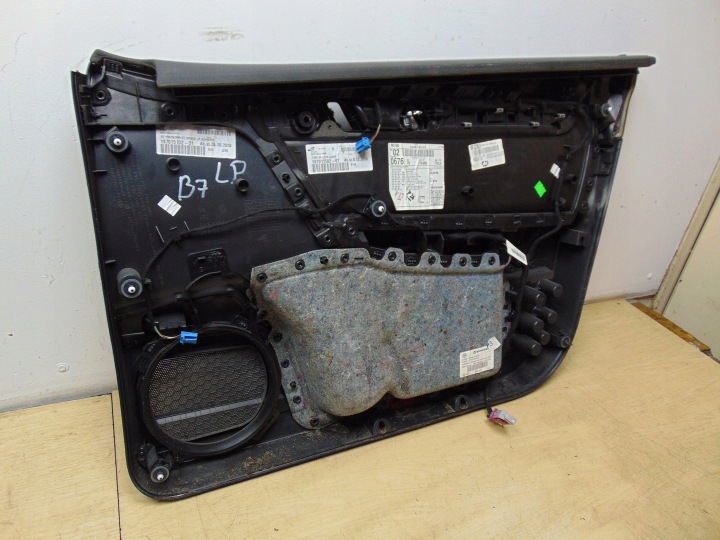 VOLKSWAGEN PASSAT B7 UNIVERSEL GARNITURE PORTES AVANT GAUCHE 3AB867011