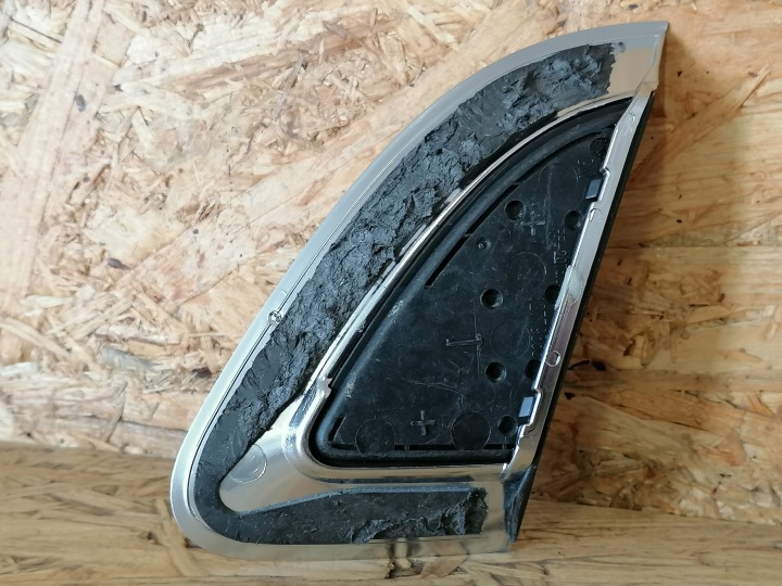 SAAB 9-5 II DÉCORATIVE BOUCHON GARDE-BOUE GAUCHE AVANT