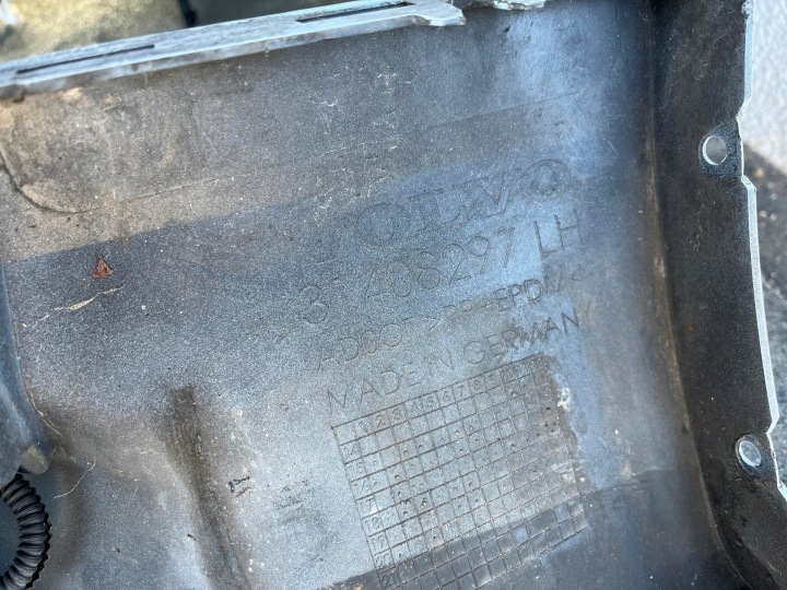 MOULURE SEUIL GAUCHE VOLVO XC90 DEGRÉ LED 31408297