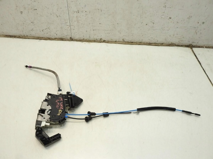 SERRURE DE PORTE DROIT ARRIÈRE 4 GOUPILLE MERCEDES W204 A2047300435