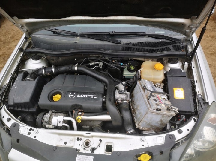 OPEL ASTRA TUYAU AQUATIQUE 2004 1.7L