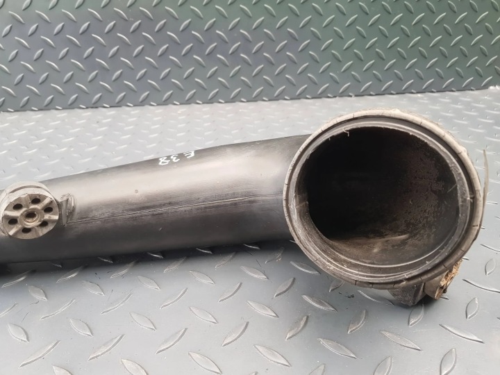 TUYAU ADMISSION CARCASSES FILTRE AIR 1 742 983 BMW E38 735I 740I M62 V8