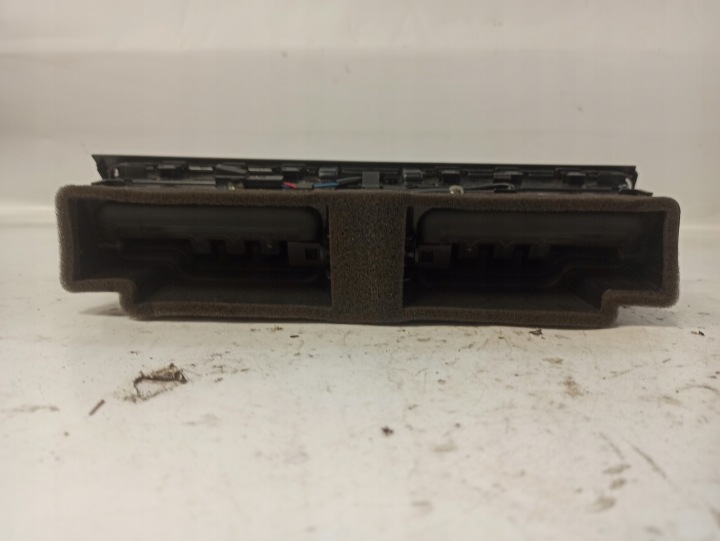 AUDI A5 GRILLE CONDUIT D'AIR TABLEAU DE BORD CONSOLES AVANT UK ANGLAIS 8T2820951A
