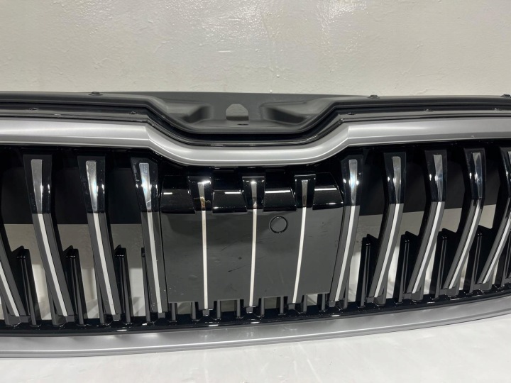 SKODA SUPERB 4 IV 3P0 GRILLE CALANDRE ZDERZAKA+RADAR DISTRONIC