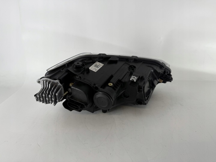 PHARES AVANT IQ LIGHT POLO VI LIFT 2G1941036L 2G1941035L