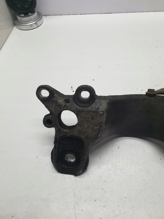 POIGNÉE FIXATION SUPPORT POUTRE SOUS BOÎTES AUDI A4 B6 8E0399263AB