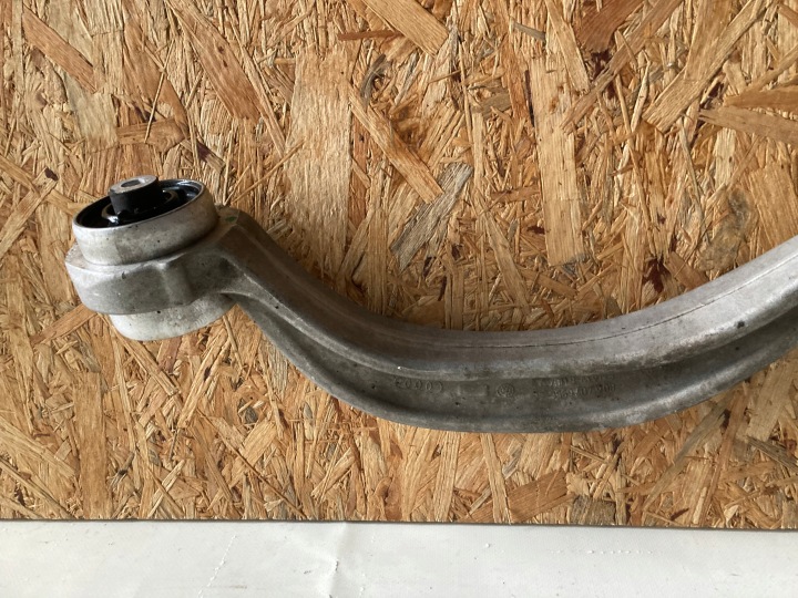 AUDI OE 80A407693F BRAS DE SUSPENSION INFÉRIEUR AVANT GAUCHE
