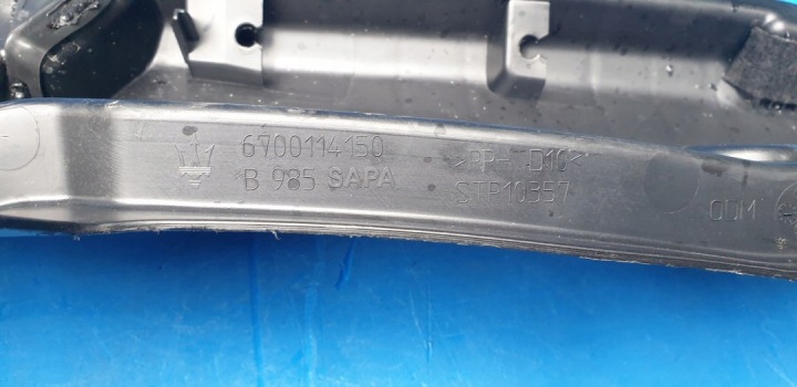 MOULURE ZALADUNKOWA SEUIL CALANDRE COUVERCLES DE COFFRE MASERATI GHIBLI M157