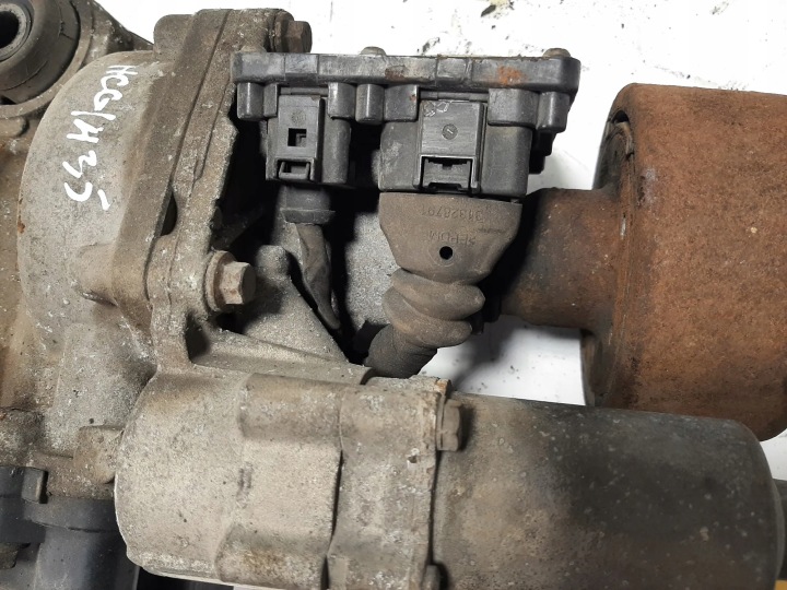 RÉDUCTEUR DE VITESSE ARRIÈRE VOLVO XC70 II P31367749 2.4L DIESEL 158KW 2013