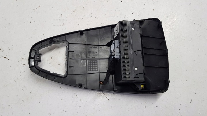 MONITEUR OPEL CORSA D 13209460