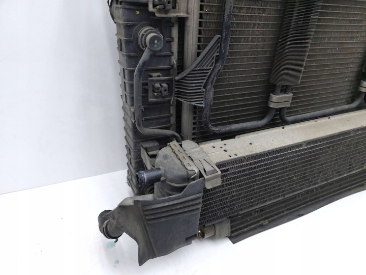 MERCEDES-BENZ CLS C219 2006 RADIATEUR ENSEMBLE