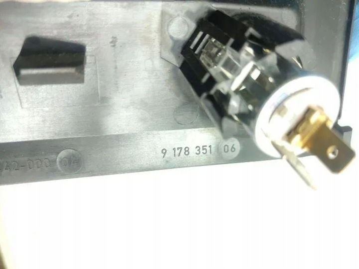 PRISE 12V BMW 5 GRAN TURISMO (F07) 9178351 3.0L DIESEL 180KW 2010