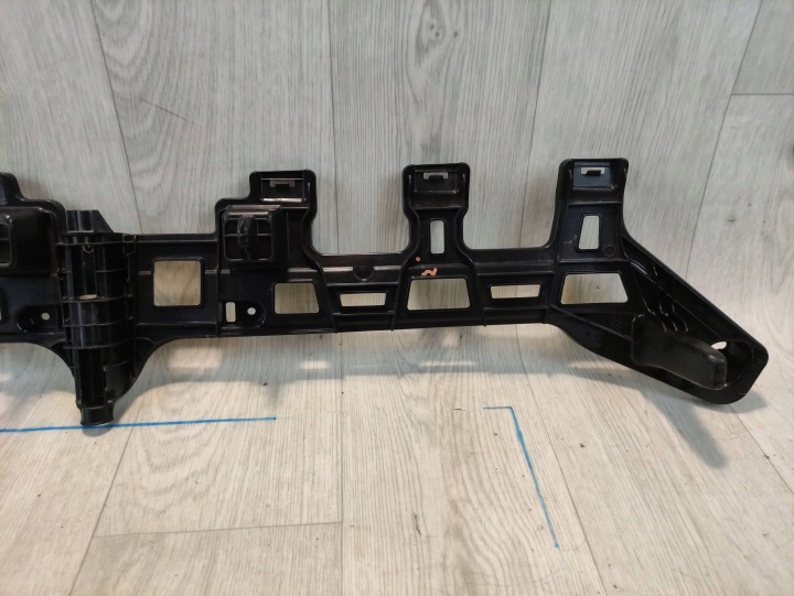 SKODA ENYAQ IV GLISSIÈRE GRILLE DE RADIATEUR 5LA807723