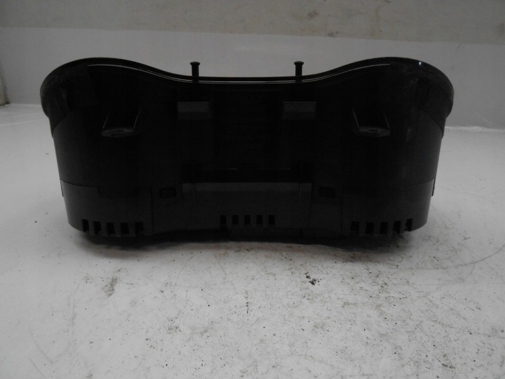 AUDI A3 8P COMPTEUR TABLEAU DE BORD 8P0920900L