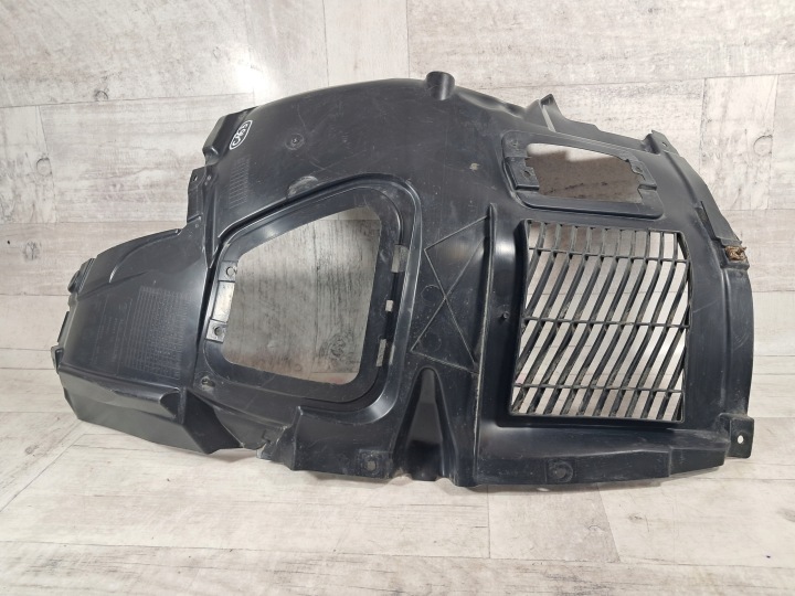 BMW 5 F10 F11 PASSAGE DE ROUE DROIT AVANT 7186728