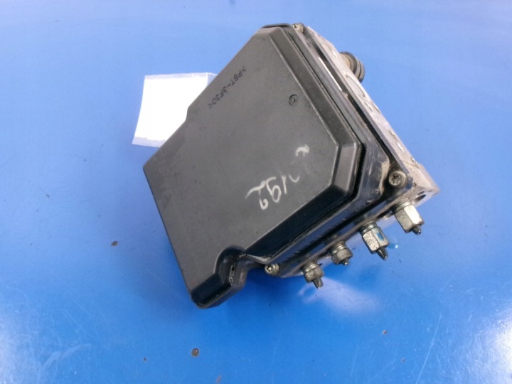 NISSAN JUKE YF15 F15 1.6 16V POMPE ABS 476601KD0A CONTRÔLEUR