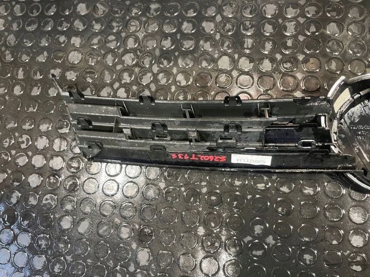VW GOLF VII 7 5G 12-16 HIGHLINE CALANDRE GRILLE GRILLE CENTRALE PARE-CHOCS AVANT