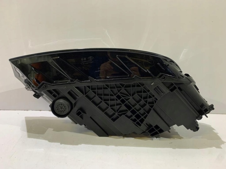 AUDI Q7 4M PHARE AVANT BI-XENON GAUCHE 12713
